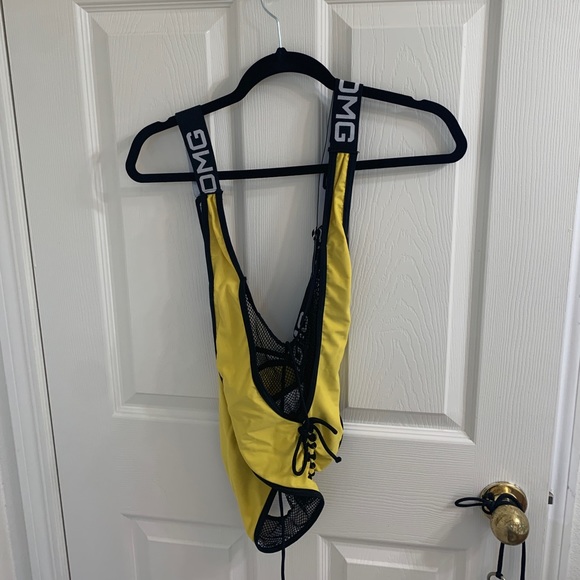 Yellow OMG one piece with strings - Picture 2 of 6